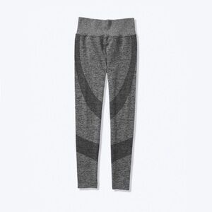 NWOT. LORNA JANE 3/4 Leggings
